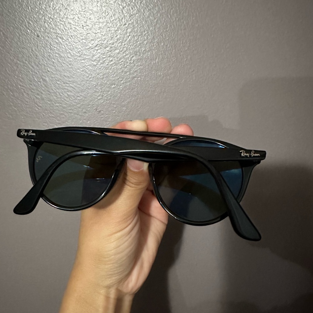 Ray-Ban Black Round Double Bridge Sunglasses - Picture 7 of 8